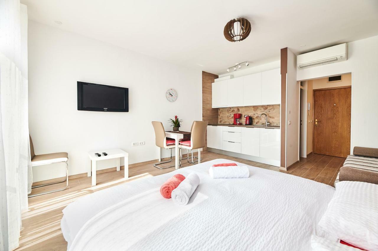 Studio Apartman Lena Umag Exterior photo