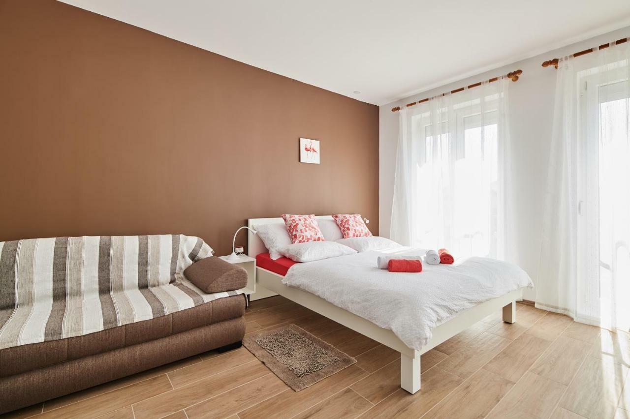 Studio Apartman Lena Umag Exterior photo