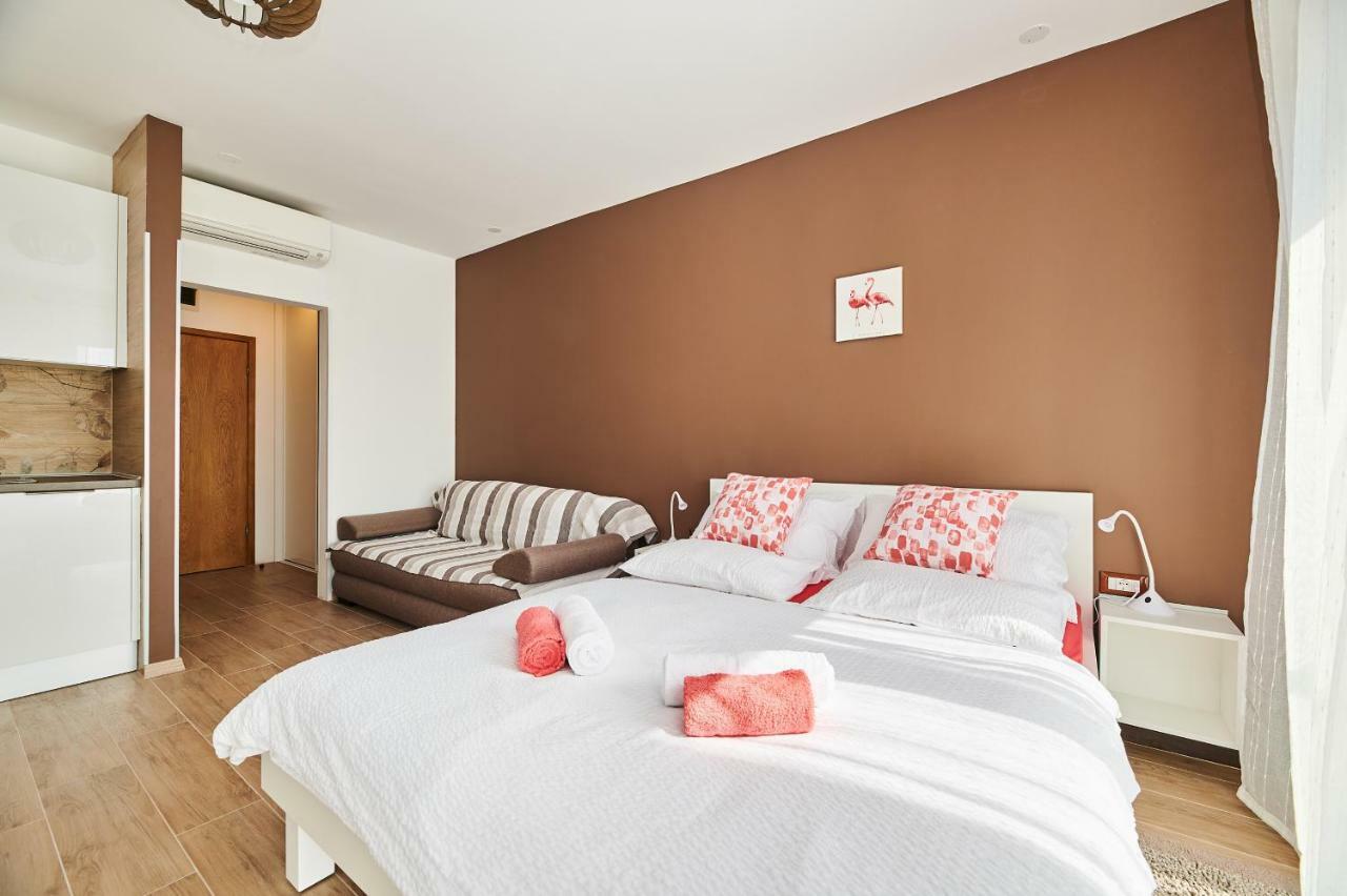 Studio Apartman Lena Umag Exterior photo