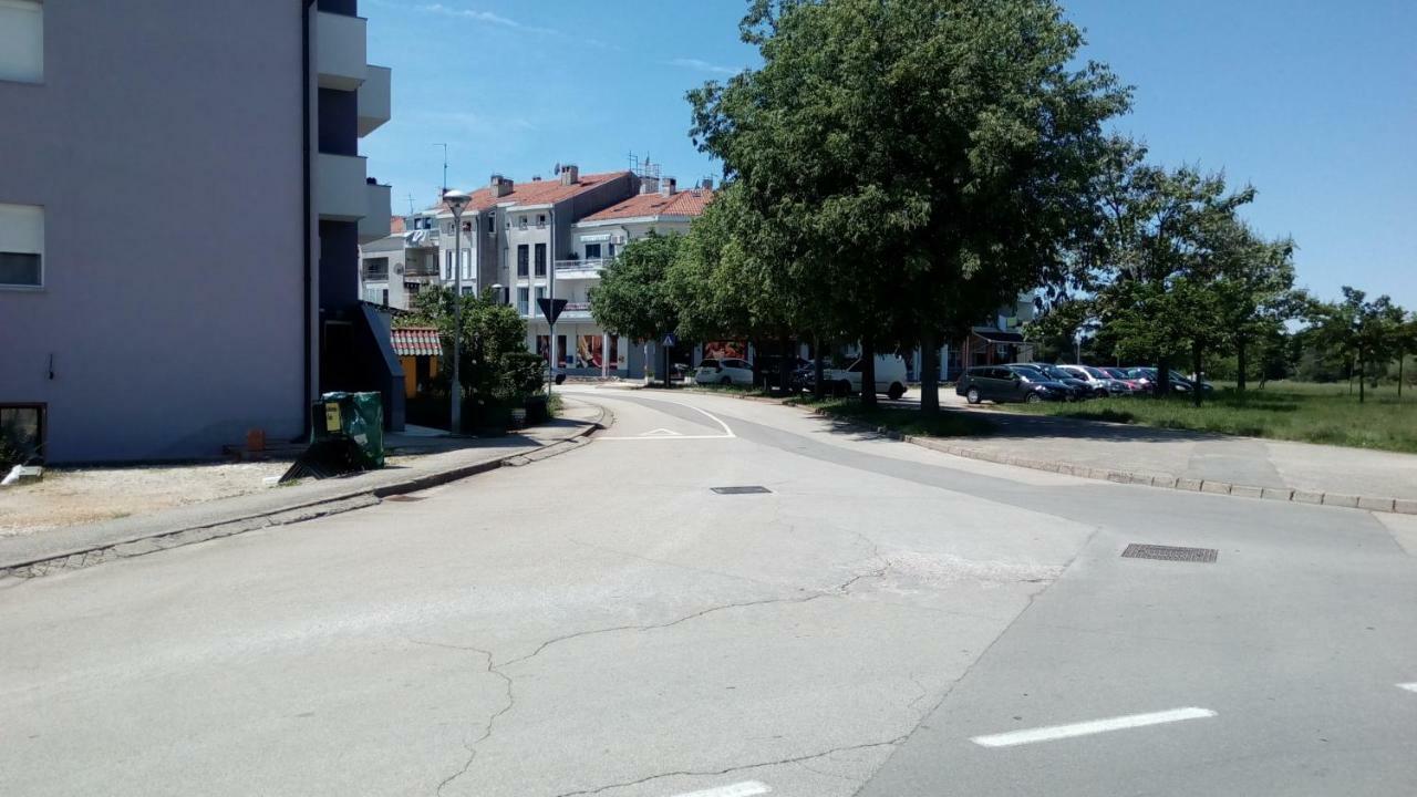 Studio Apartman Lena Umag Exterior photo